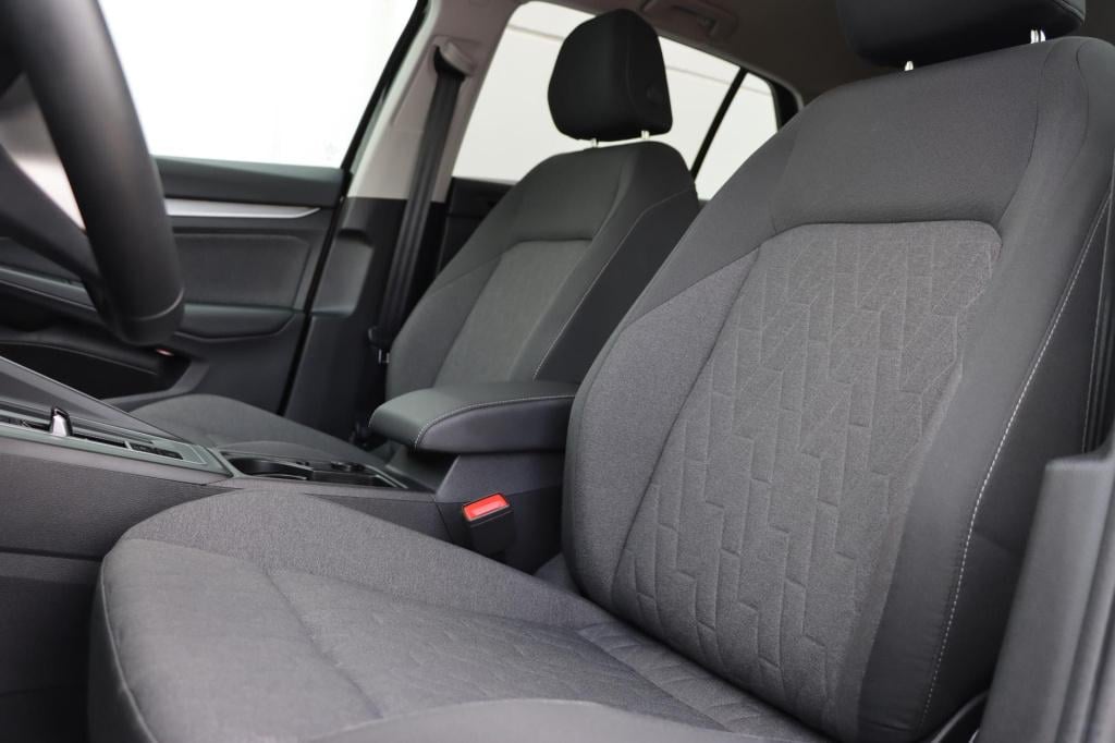Volkswagen Golf 1.5 ehybrid life edition 204pk dsg6 | soh 100% |