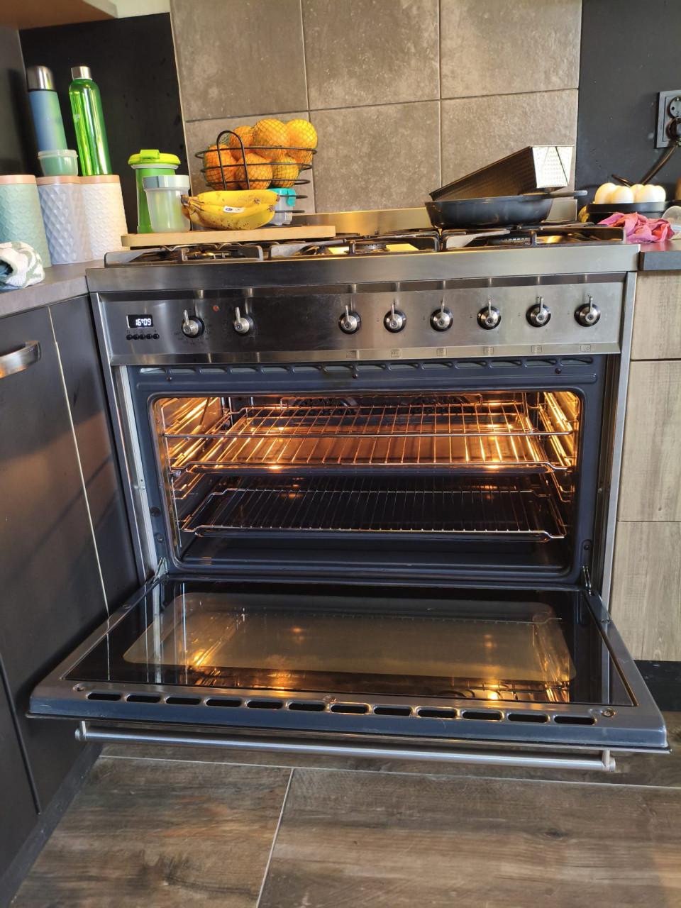 6 pits gasfornuis met oven