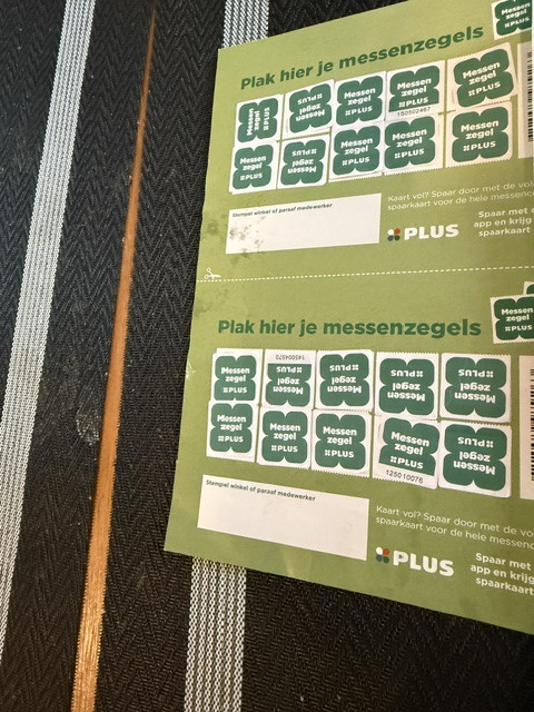 1 volle spaarkaart van de plus voor de messen