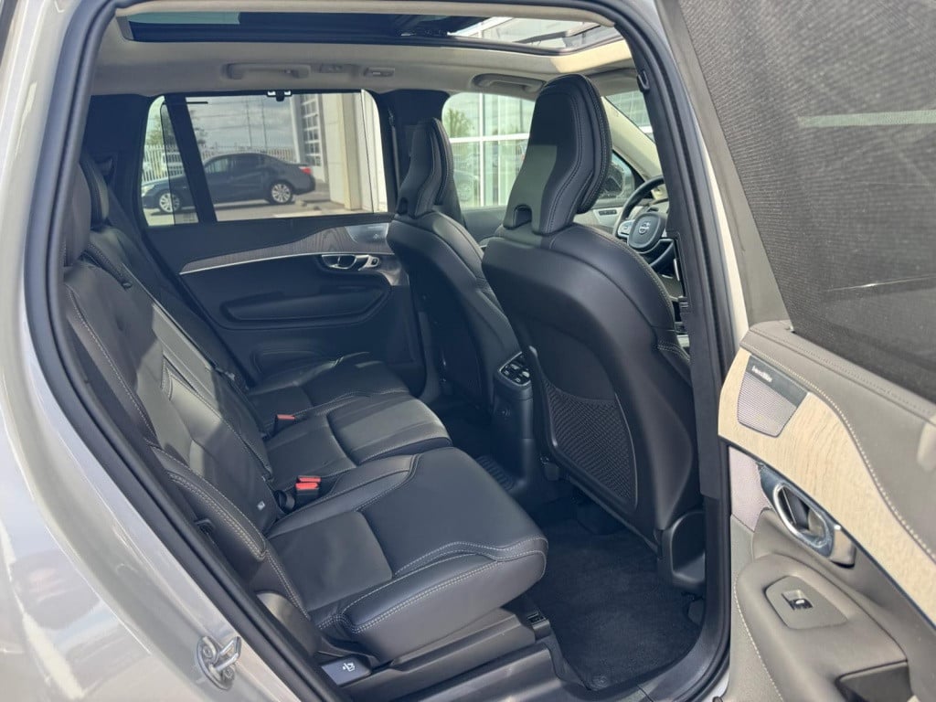 Volvo XC90 t8 455pk recharge ultra dark| full options!! b&w | luchtvering