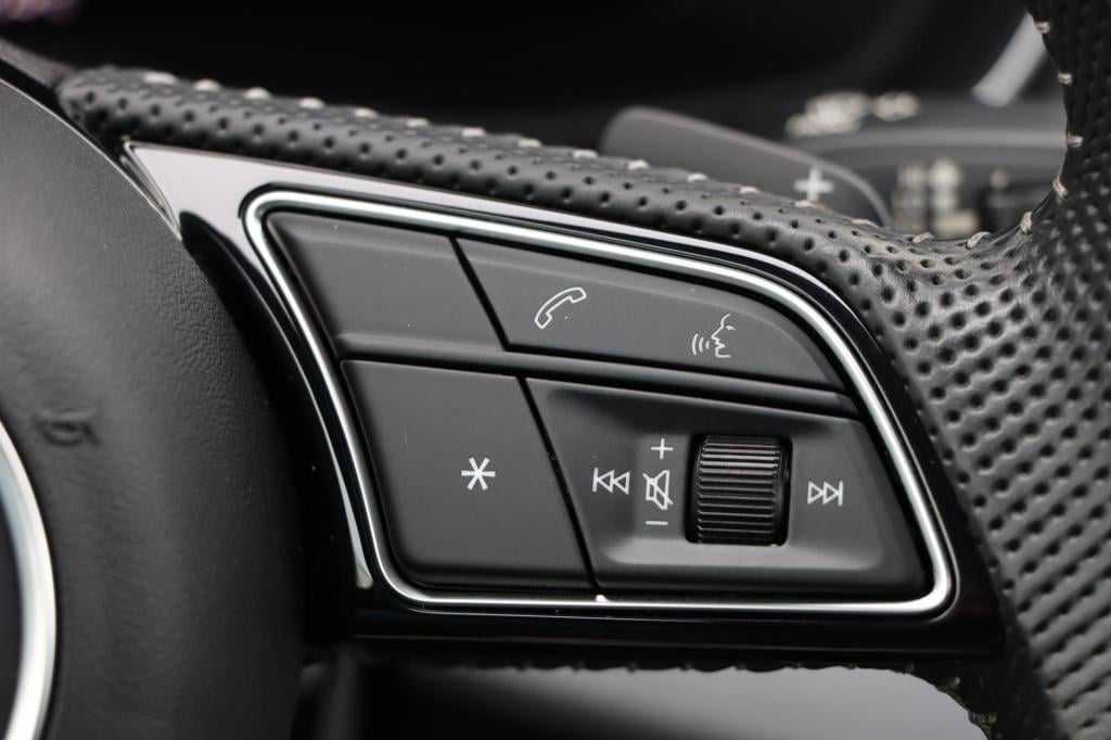 Audi A4 avant 40 tfsi launch edition sport