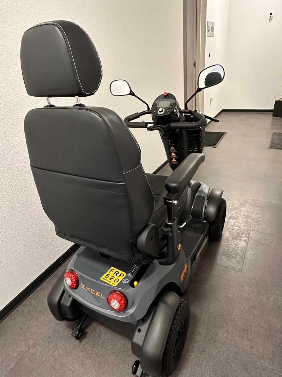 Z.g.a.n. scootmobiel met 4 wielen