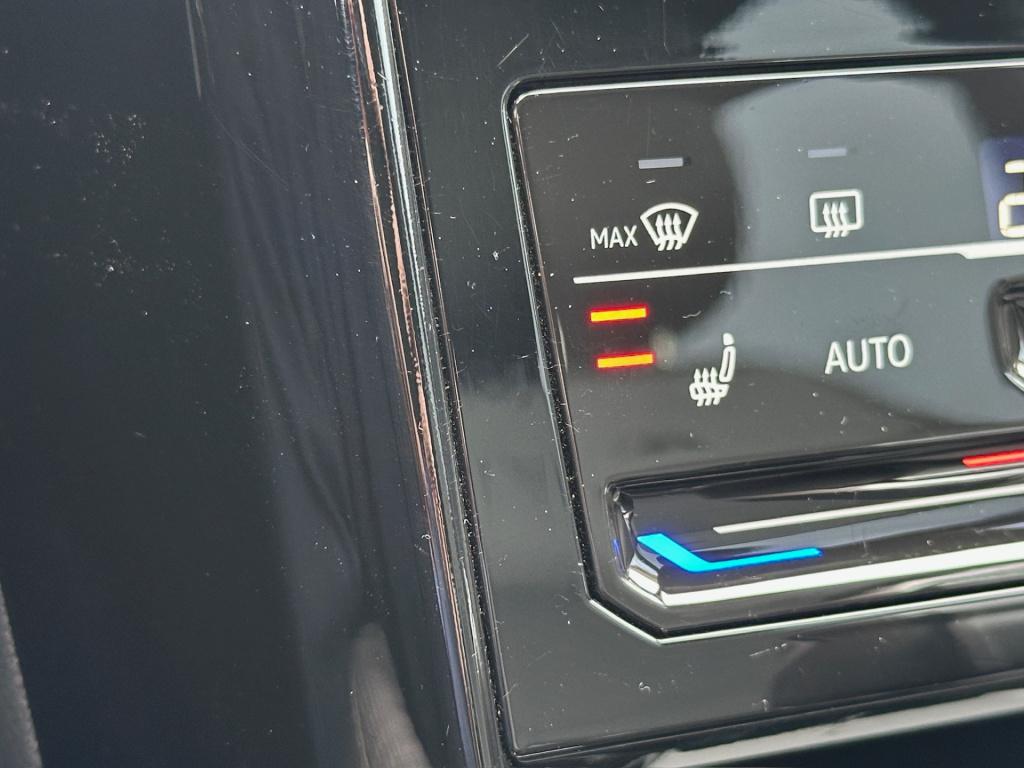 Volkswagen T-cross 1.5 tsi 150pk dsg 2x r-line | camera | virtual cockpit |