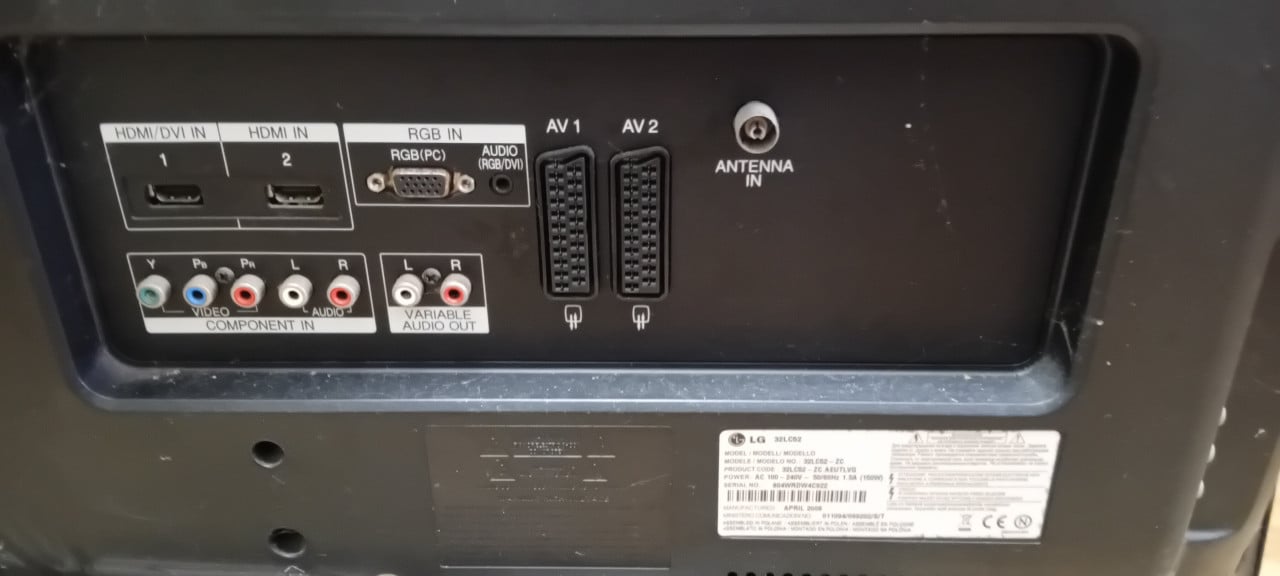 2 lg tvs lcd