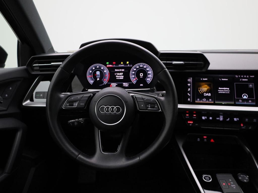 Audi A3 limousine 30 tfsi pro line | automaat | navigatie | stoelverwarming