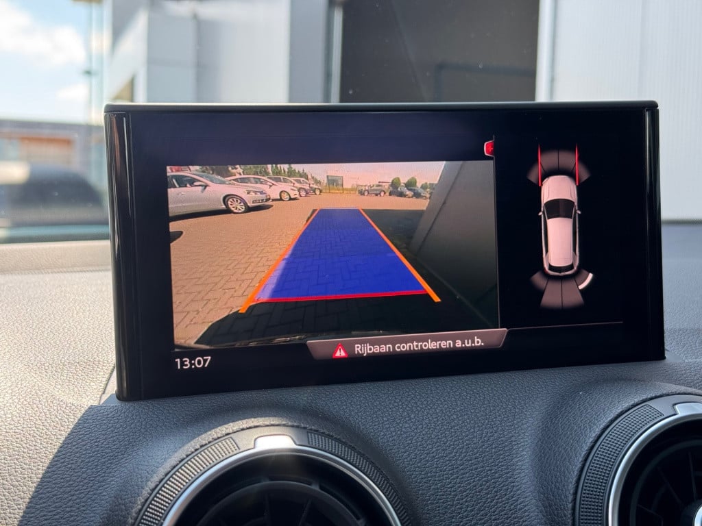 Audi Q2 35 tfsi advanced * led * camera * stoelverwarming * adaptieve cruis