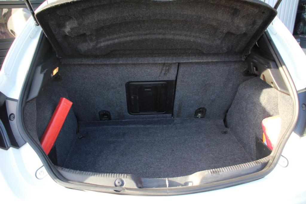 Alfa Romeo Giulietta 1.4 turbo super- sportiva - leer/alcantara - stoelverw