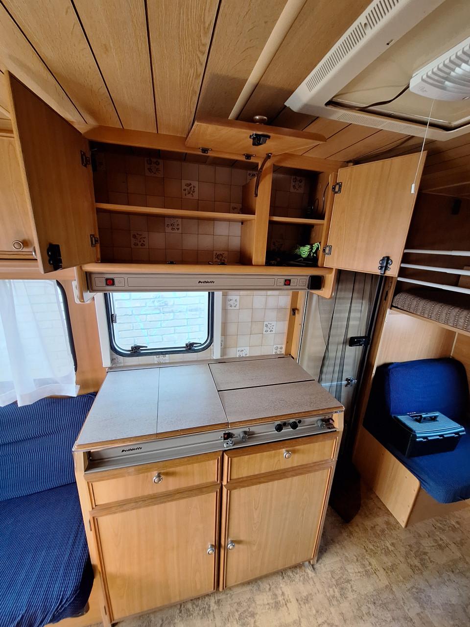 Caravan Dethleffs Rally Nomad 370  compacte 4-persoons caravan