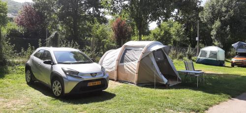 Te koop: complete kampeer uitrusting