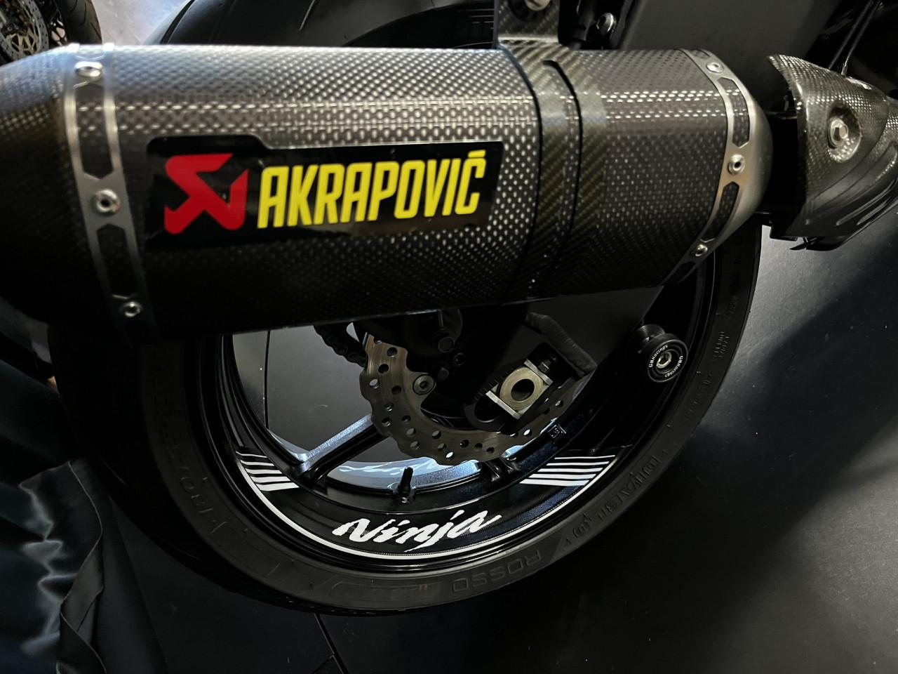 KAWASAKI NINJA ZX-6R