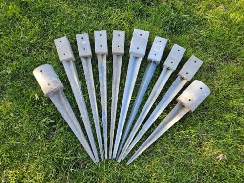 Paalhouder, Grondanker voor tuinscherm of schuttingpalen 10 stuks.