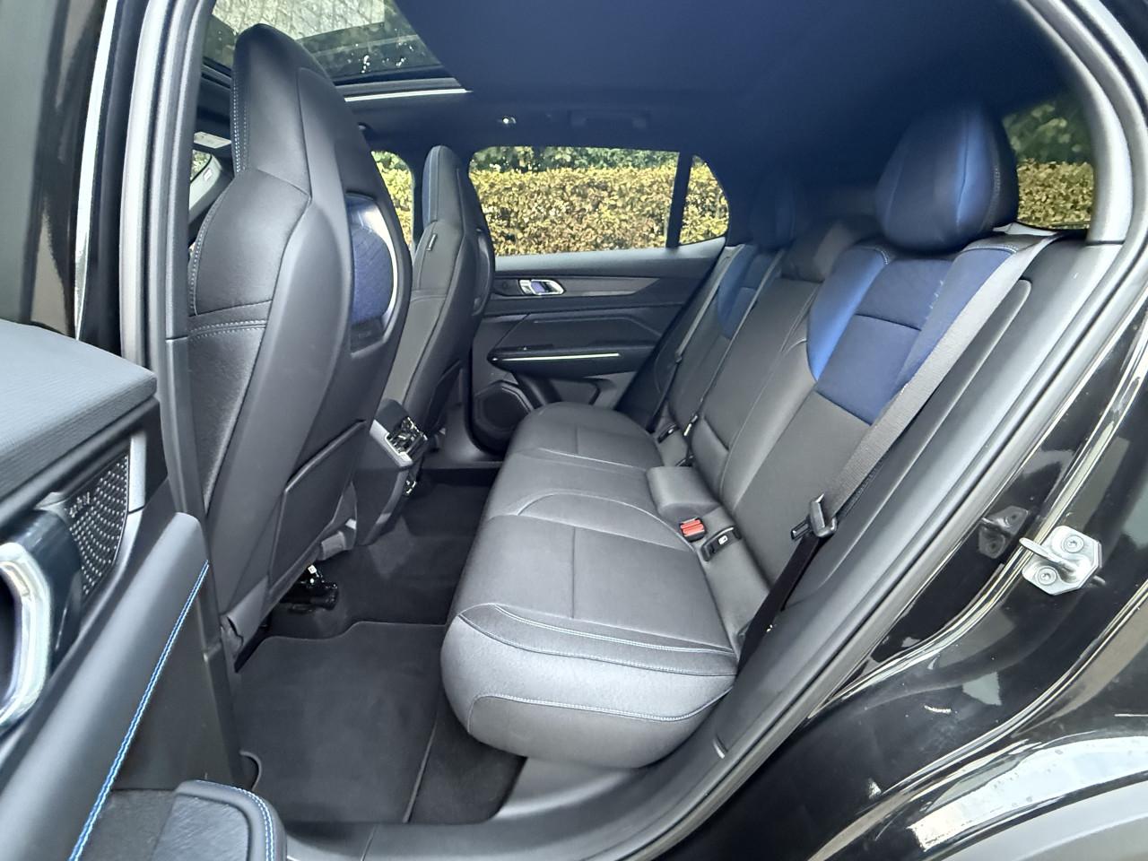 Lynk & Co 01 - 1.5 | 2023 | Zwarte hemel | Panoramadak | 360° | 20 inch