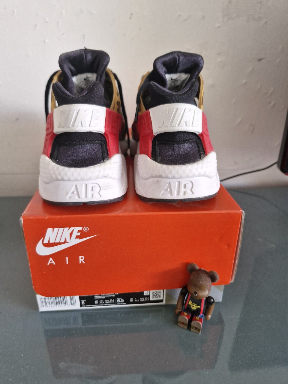 Nike Air Huarache SNKRS day maat 37.5