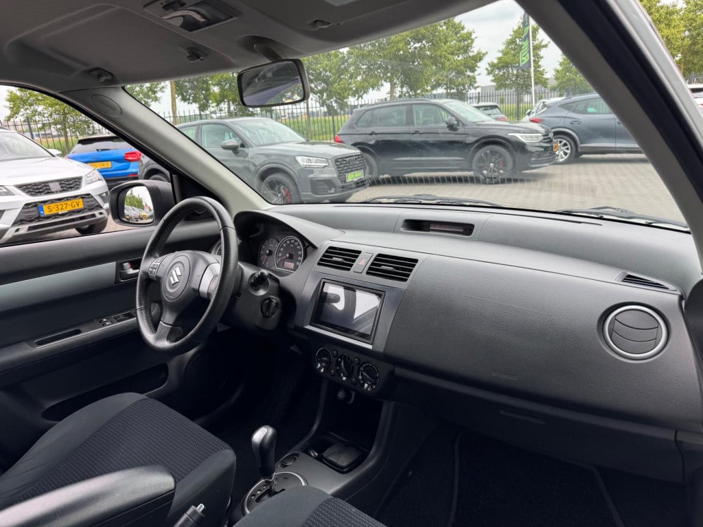 Suzuki Swift 1.3 exclusive* airco * 5drs * carplay