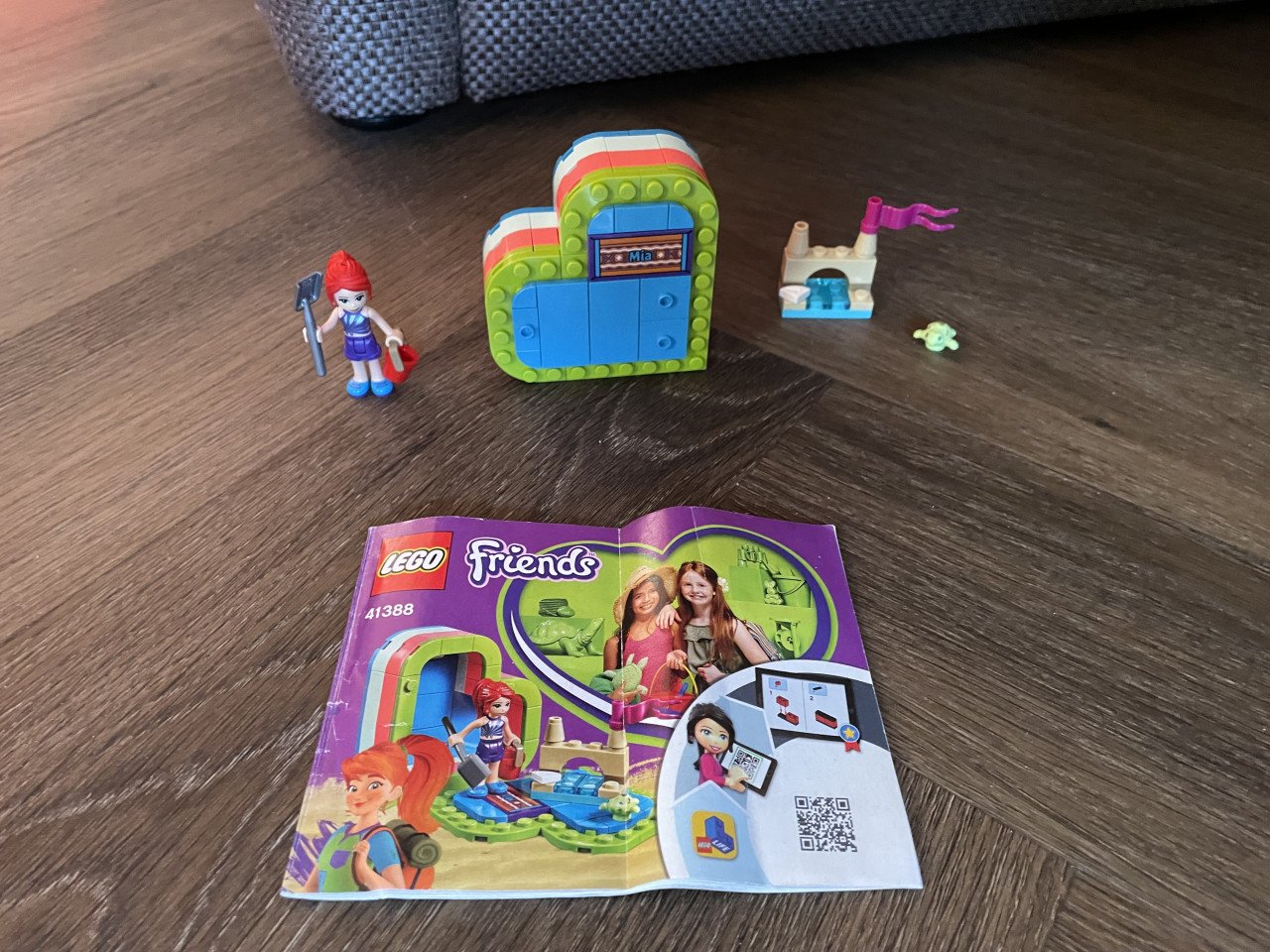 Lego Friends: Mia's hartvormige zomerdoos 41388