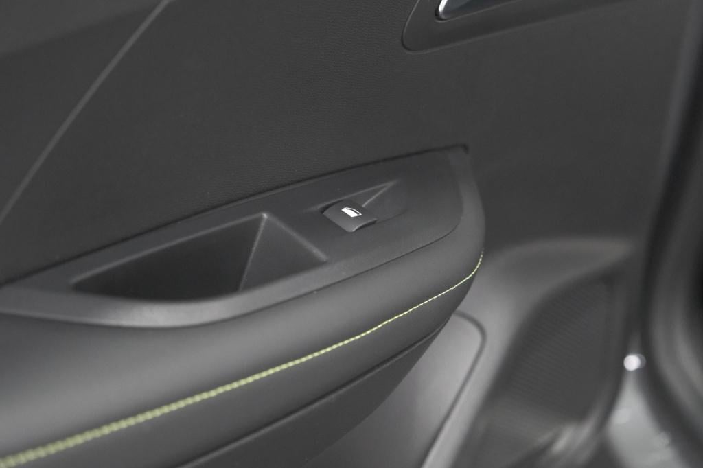 Peugeot 2008 puretech 130 eat8 gt | 360 camera | stoelmassage | adaptieve c