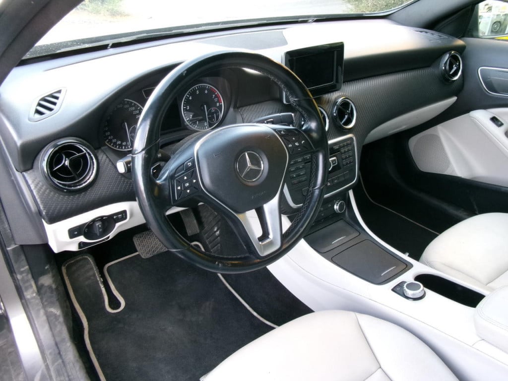 Mercedes-Benz Gla-klasse 200 automaat, cruise.contr., panoramadak, leer