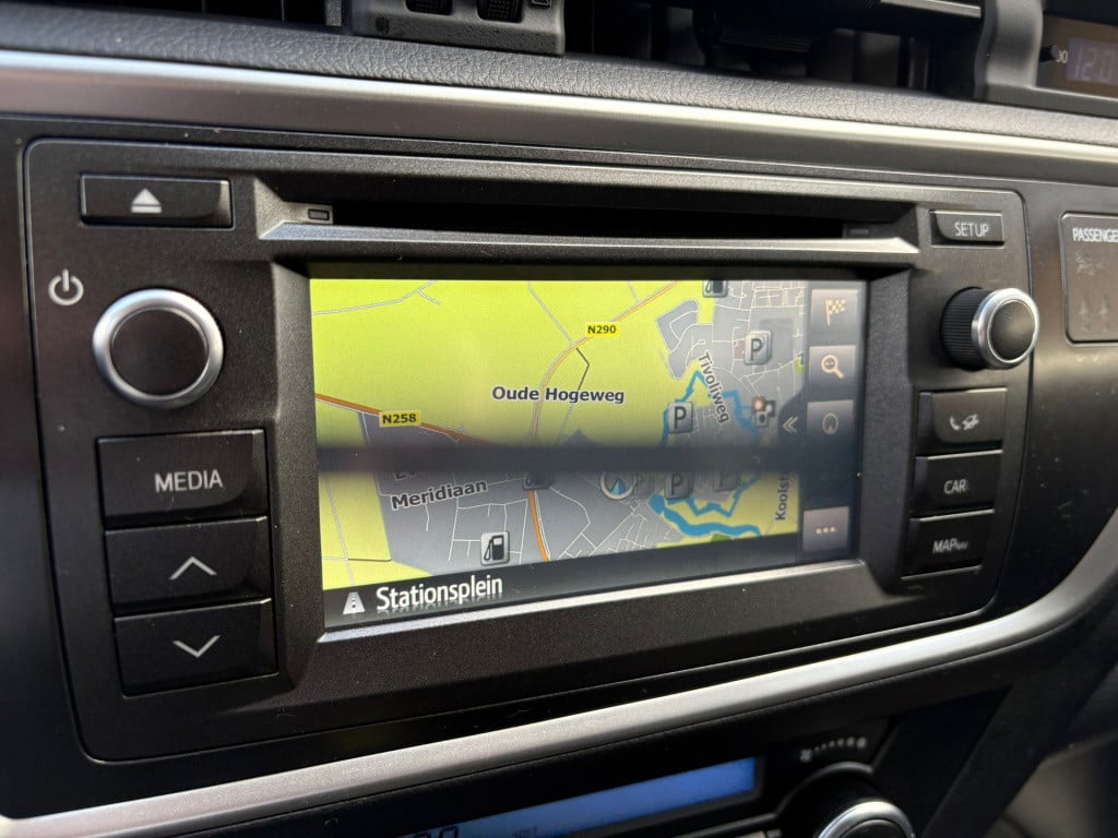 Toyota Auris touring sports 1.8 hybrid lease top 5 editie