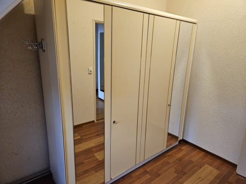 Kledingkast gratis