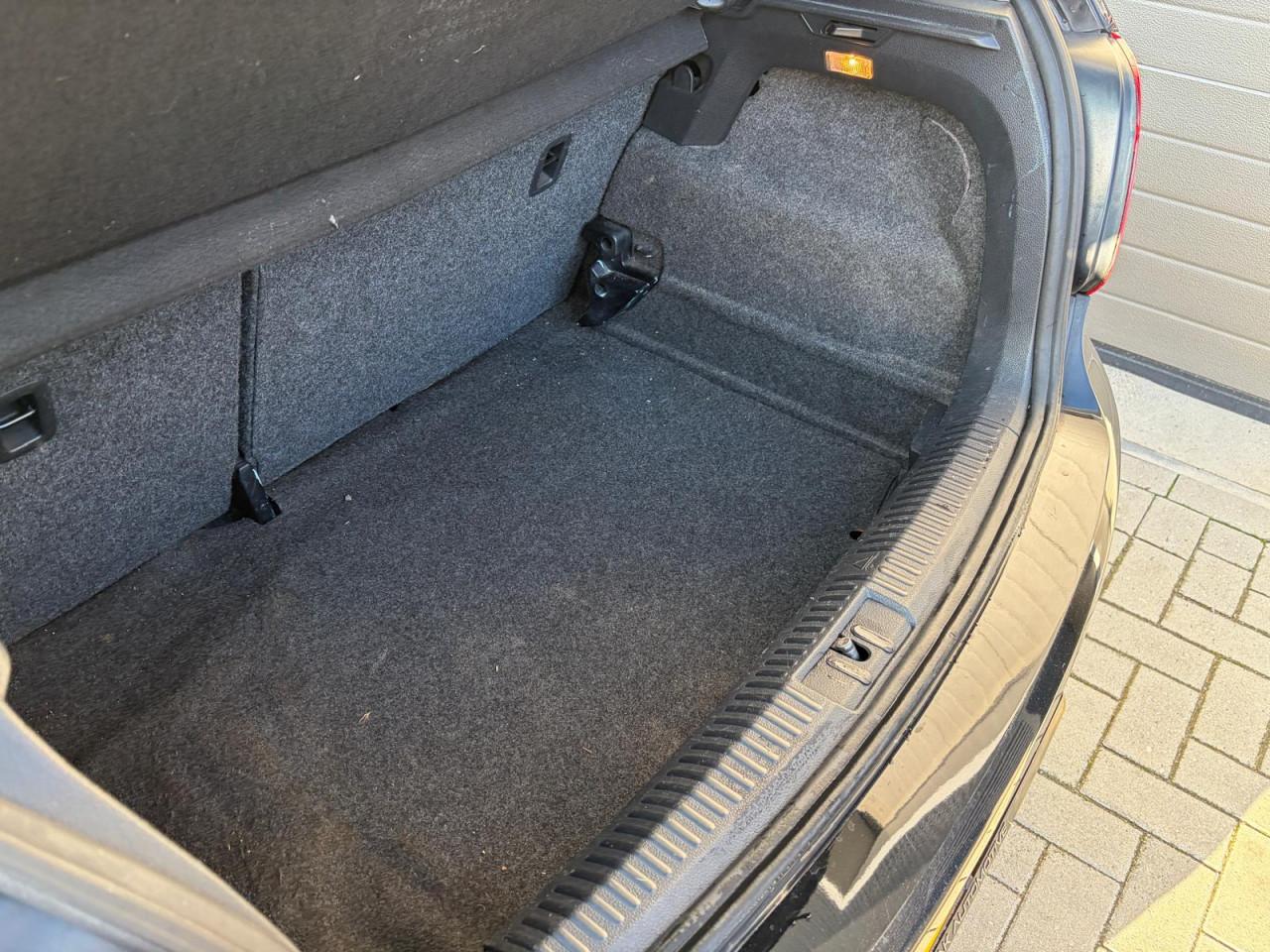 Volkswagen Polo 1.4-16V