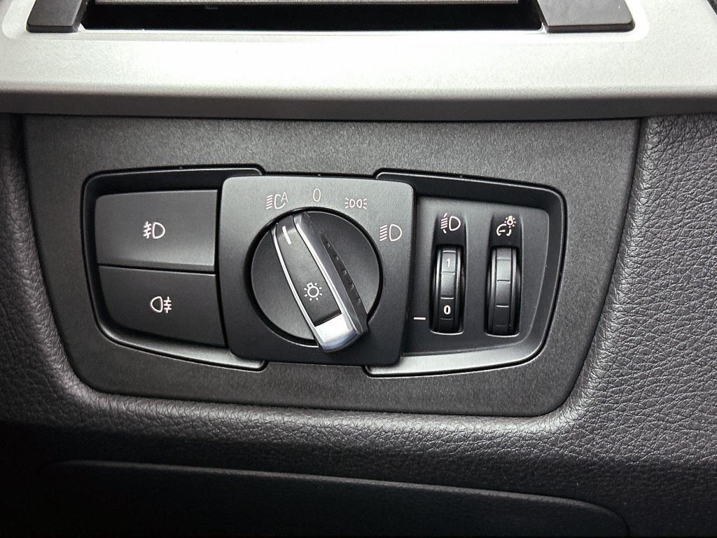 BMW 3-serie 320i xdrive executive | automaat | navigatie | leder | climate 