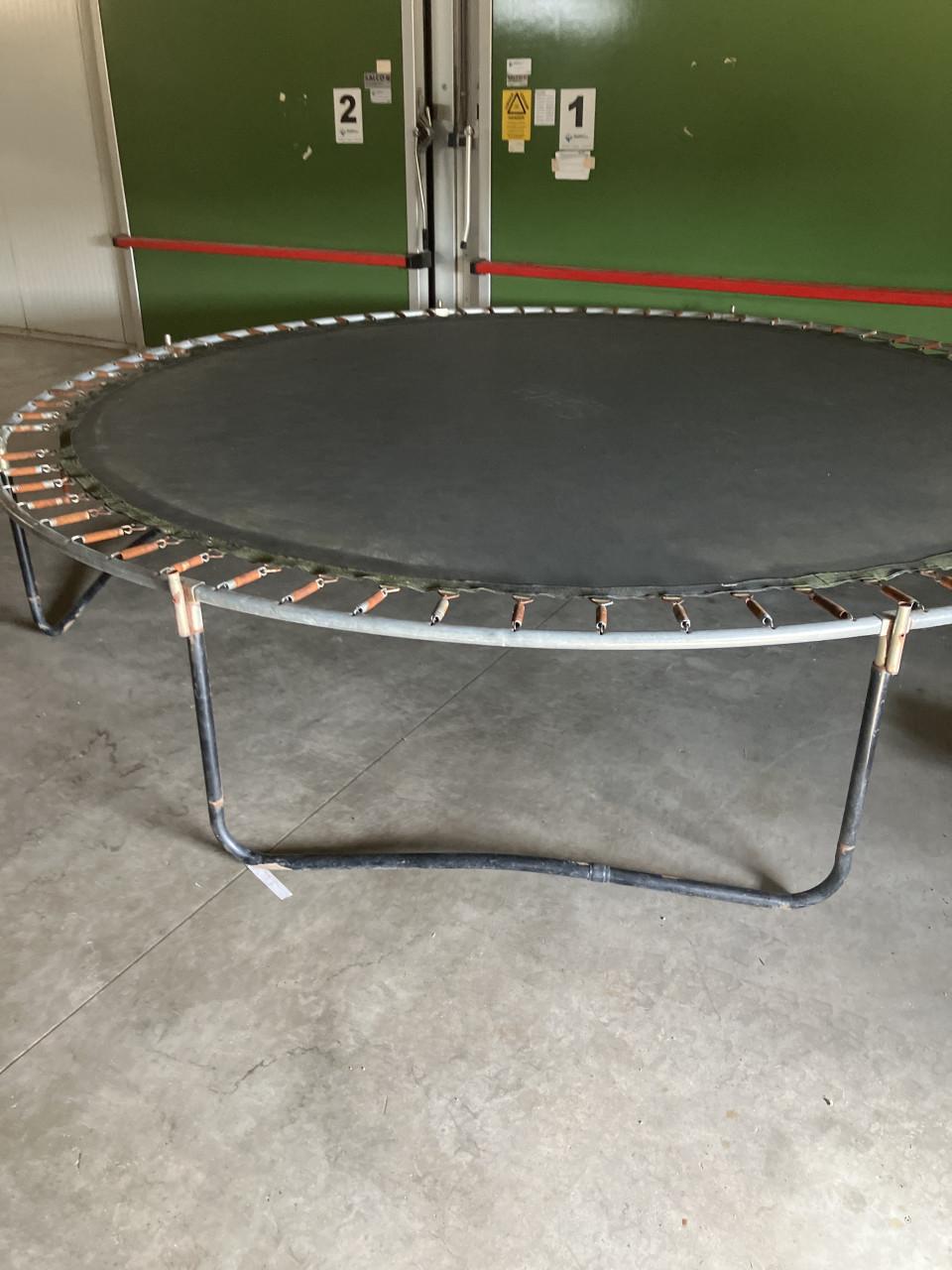 Trampoline