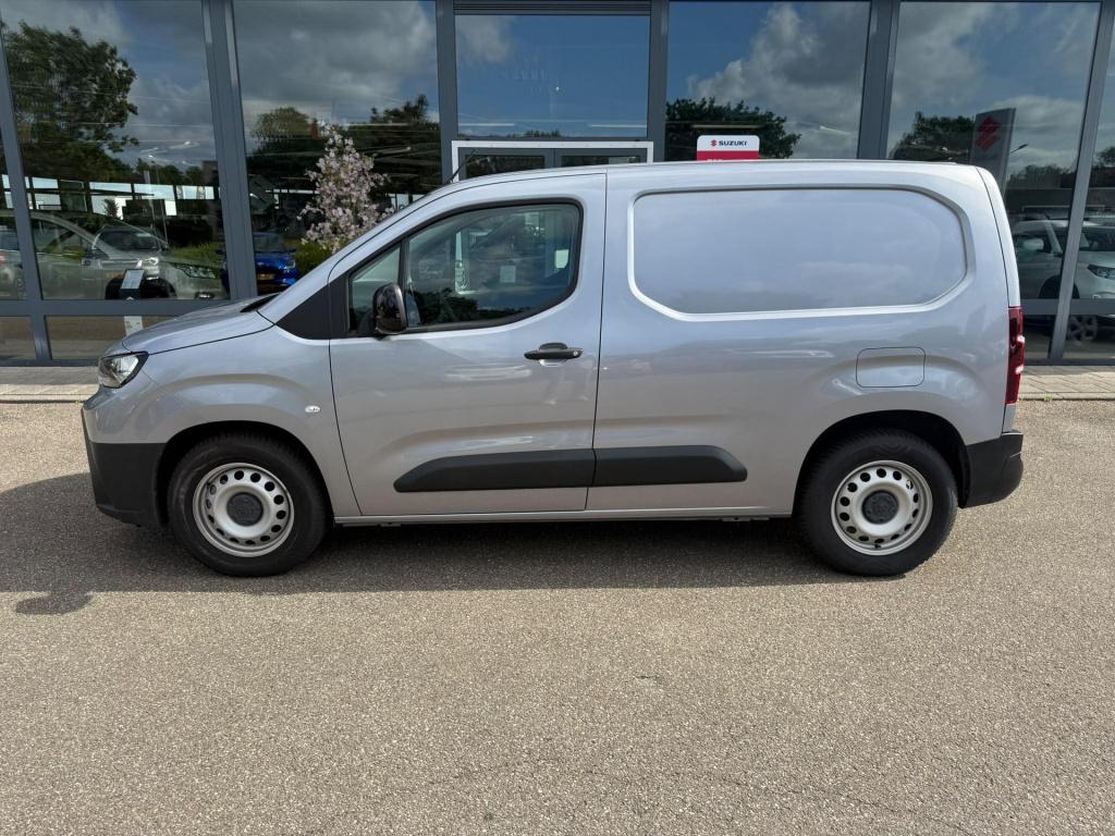 Toyota Proace city electric challenger 50 kwh