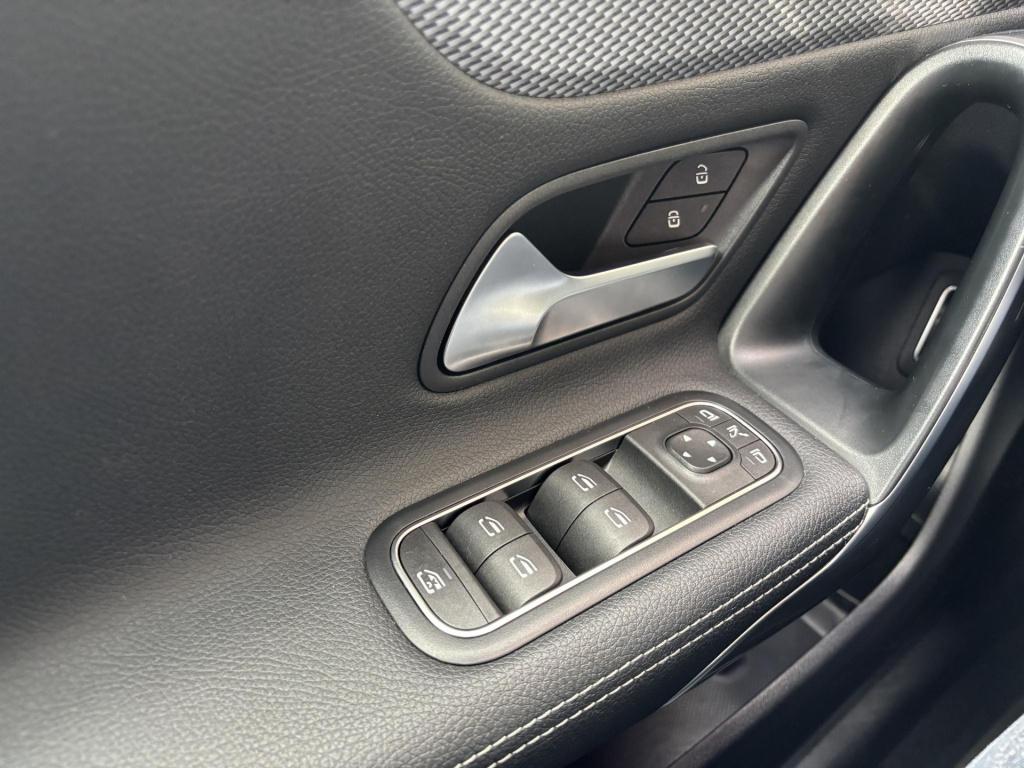 Mercedes-Benz Cla shooting brake 200 business solution luxury