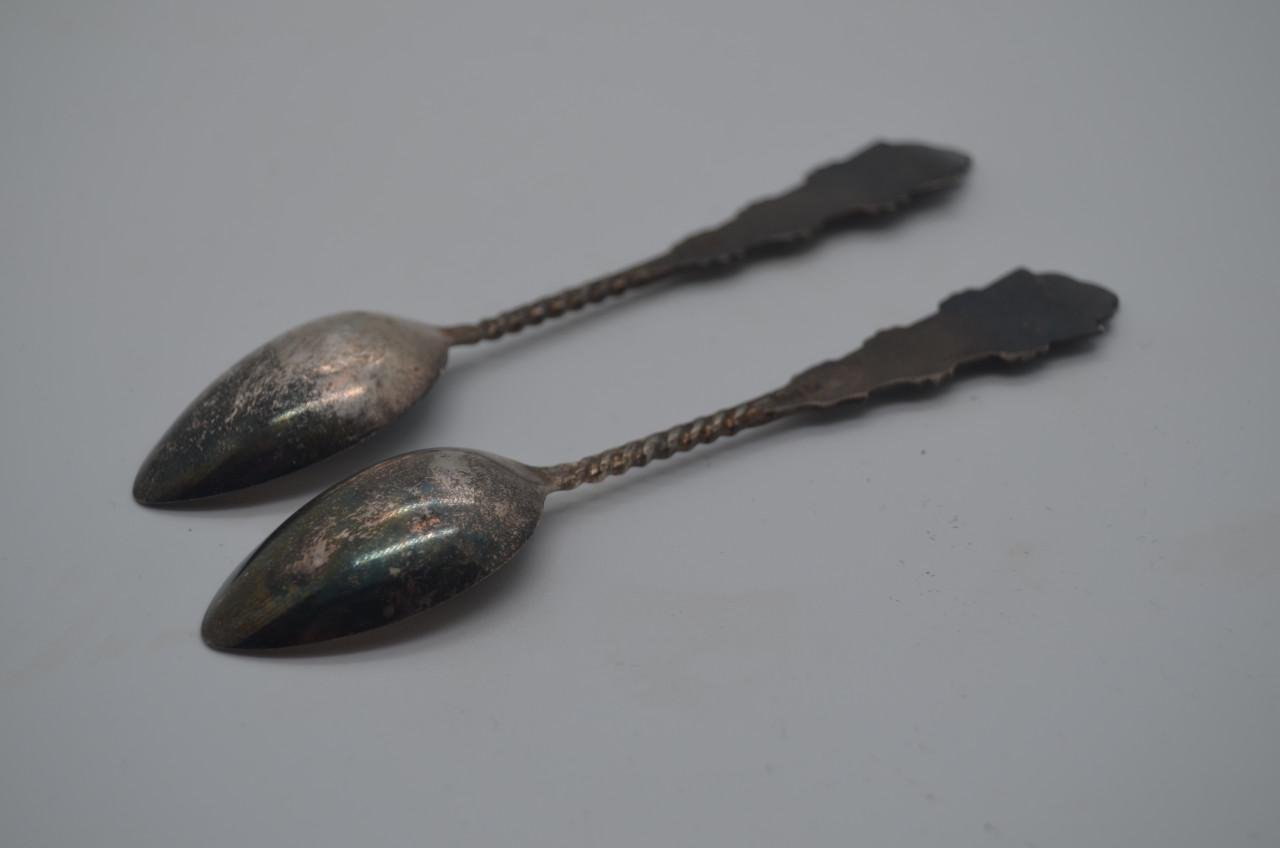 2 Engelse theelepeltjes gemerkt 'S & P' jaarletter 'A'