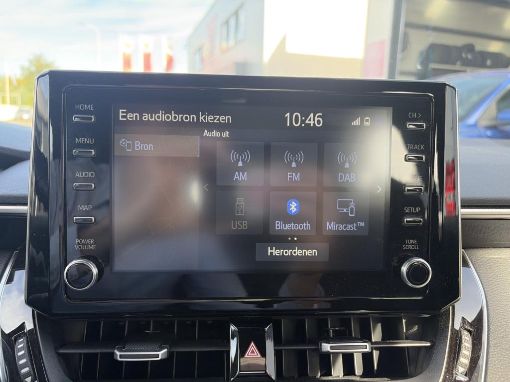 Toyota Corolla 1.8 hybrid first edition