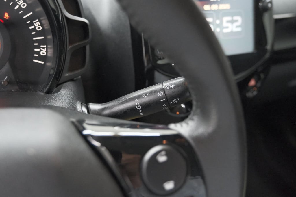 Peugeot 108 1.0 e-vti collection top! | elektrisch vouwdak | apple carplay 