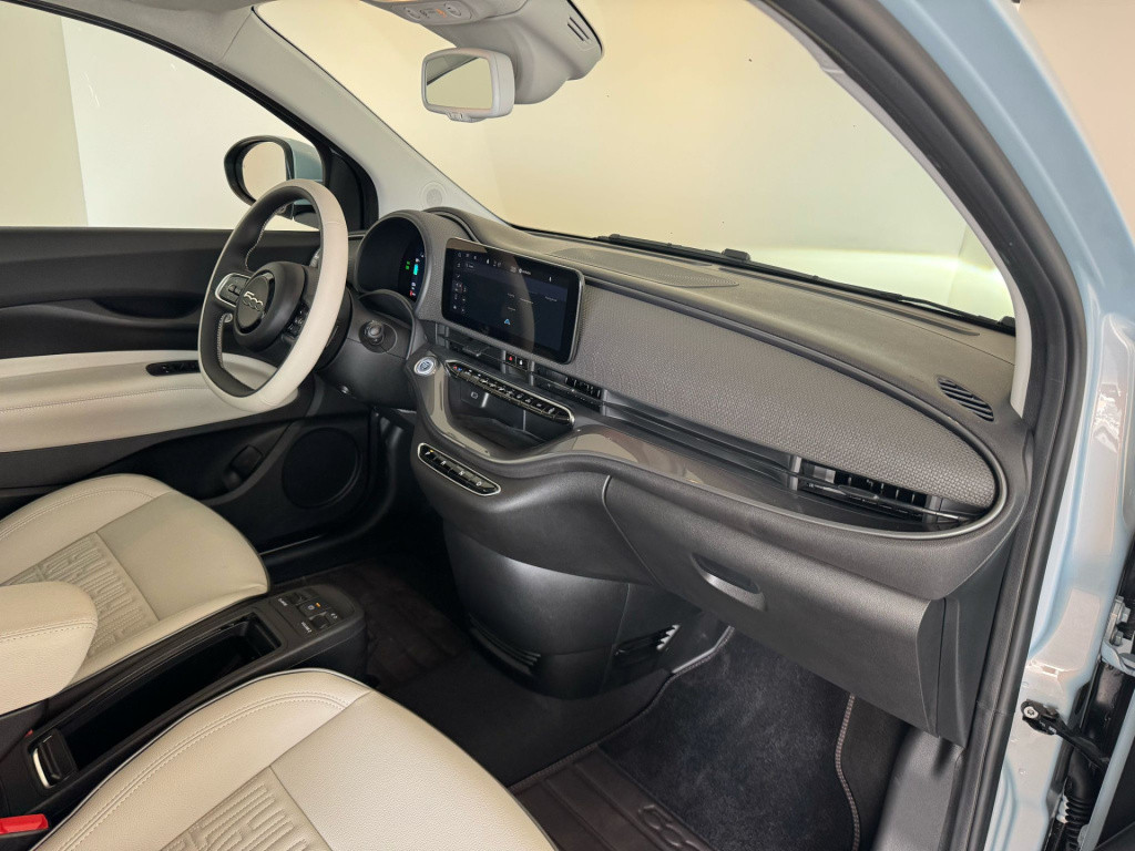 Fiat 500 la prima 42 kwh
