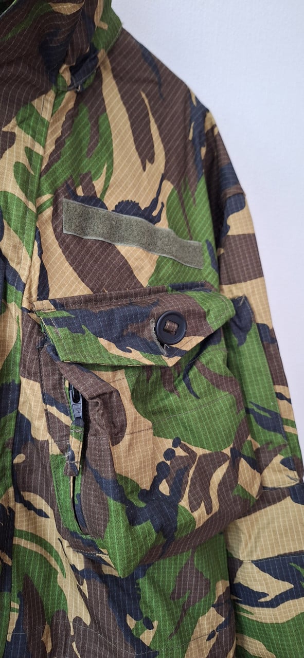 Smockjas Defensie Camouflage Windstopper Maat M, jagerskleding