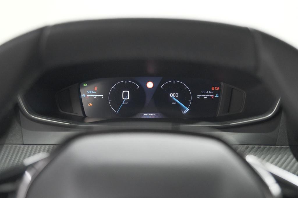 Peugeot 2008 puretech 100 allure | apple carplay | parkeersensoren | climat