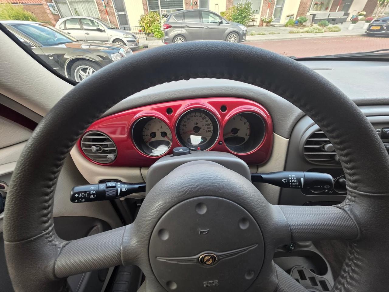 Auto Garant Biedt Aan: Chrysler PT Cruiser 2.0i limited edition