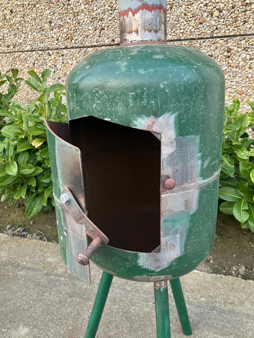 Handgemaakte tuinkachel