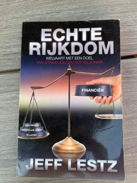 Echte rijkdom, Jeff lestz