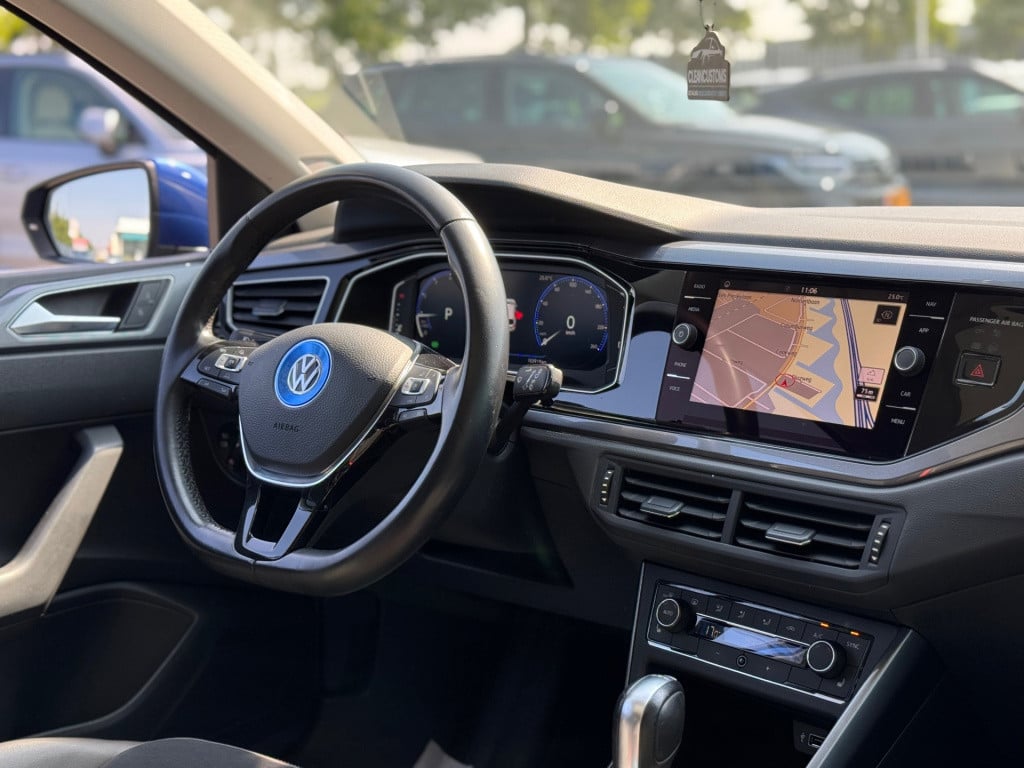 Volkswagen Polo 1.0 tsi highline * panoramadak * led * virtual cockpit