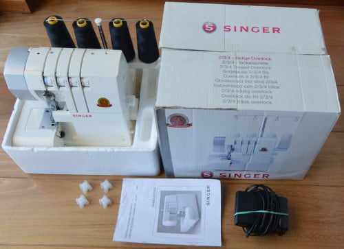 Singer 14SH754 overlock machine