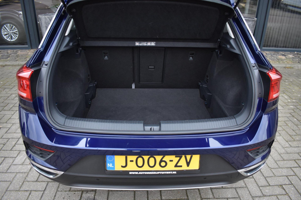 Volkswagen T-roc 1.0 tsi style | apple carplay | navigatie | adaptieve crui