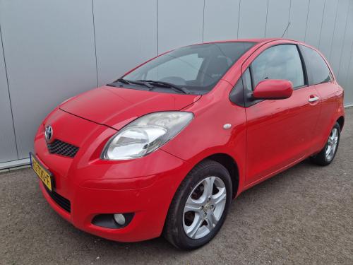 Toyota Yaris 1.0 VVTi Cool