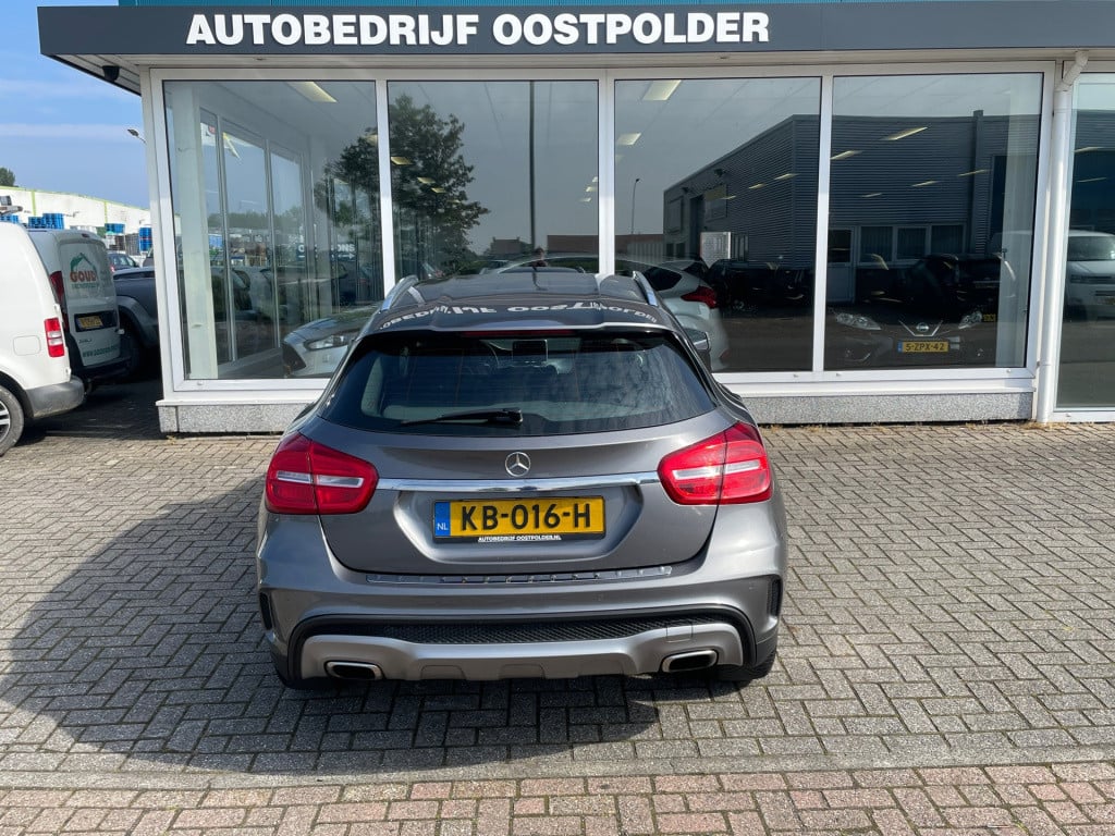 Mercedes-Benz Gla-klasse 180 prestige amg