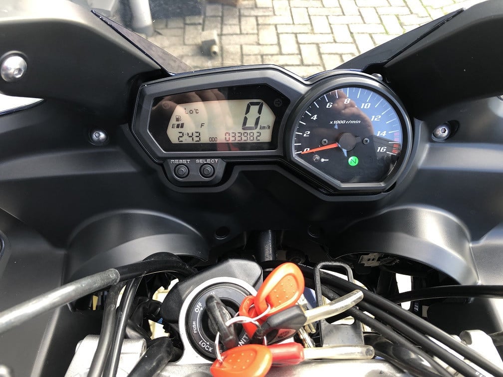Nette Yamaha FZ6-S2 met ABS uit 2008, 1e eig, 33 dkm, koffers, etc €3850,-