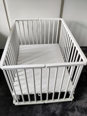 Baby box Inklapbaar met wieltjes