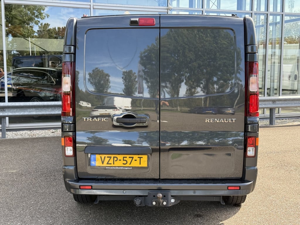 Renault Trafic 2.0 dci 150 t29 l2h1 dc business | nl-auto | 1e eig | 2x sch