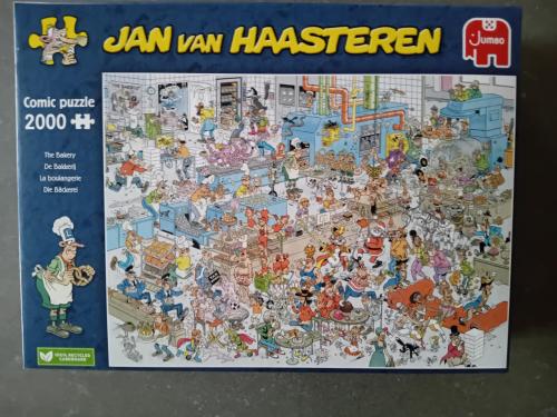 Jan van Haasteren puzzel "De bakkerij" 2000 stukjes.