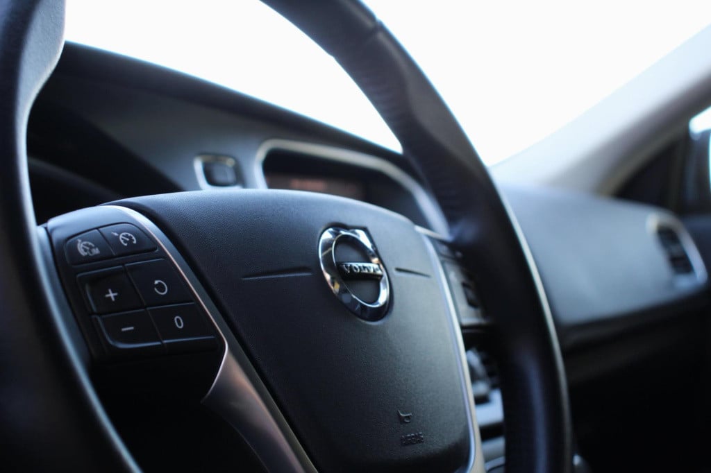 Volvo V40 2.0 t2 momentum - full led - navi - clima - half leder - 1e eig -