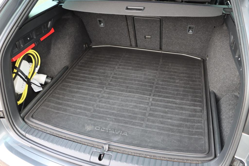 Skoda Octavia combi 1.4 tsi iv phev sportline business 204pk dsg6 | soh 89,