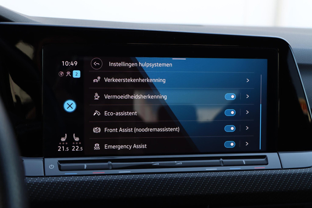 Volkswagen Golf 1.5 etsi r-line 150pk dsg7