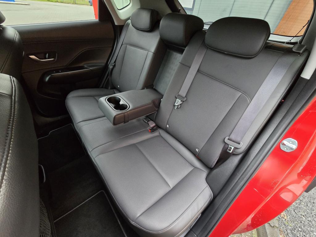 Hyundai Kona 1.6 gdi hev premium | camera | carplay | trekhaak | stoel/ stu